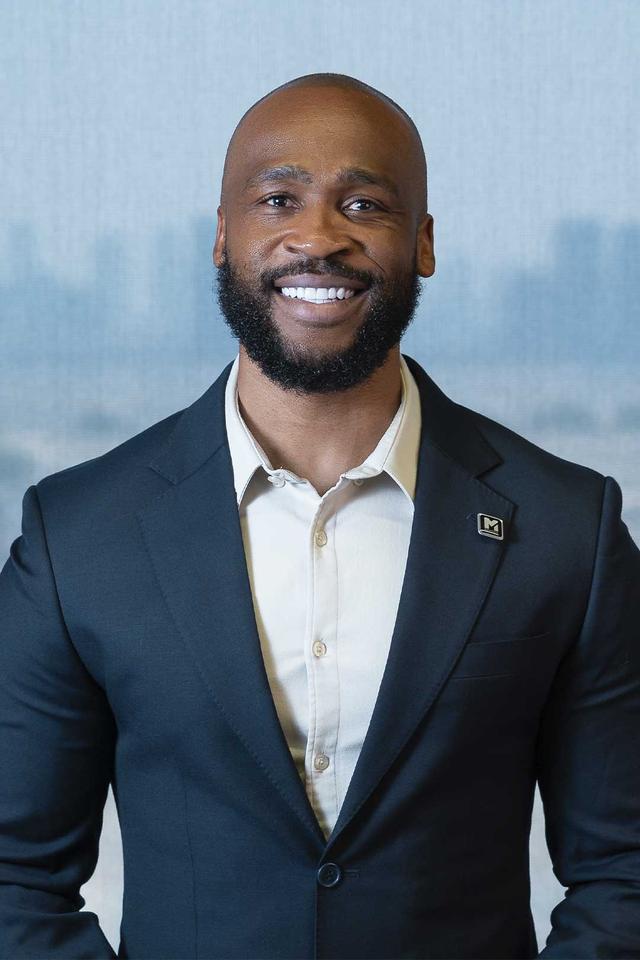 Кэлвин Кейнс